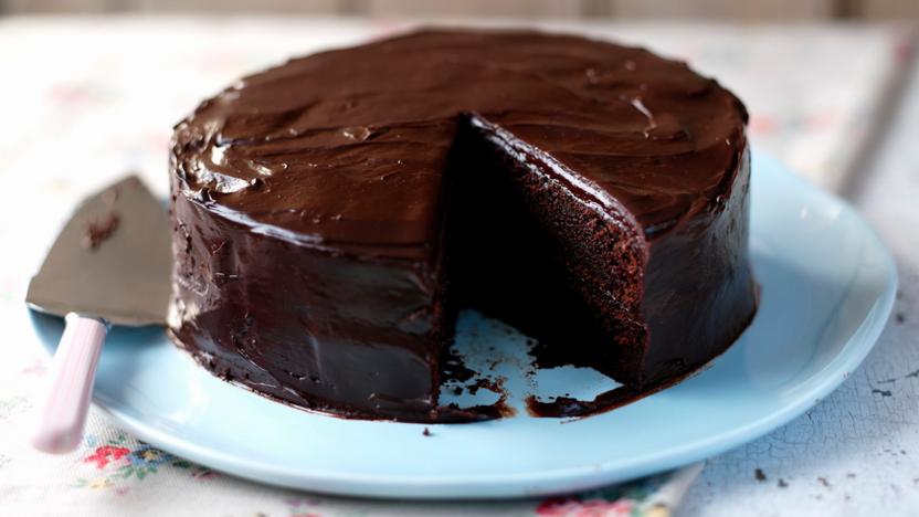 How to Bake a Moist Chocolate Cake